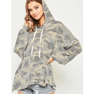 Green Camo Sweatshirt Hoodie Soft Hacci Top